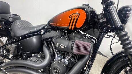 Harley-Davidson Dyna FXBBS STREET BOB 114 18