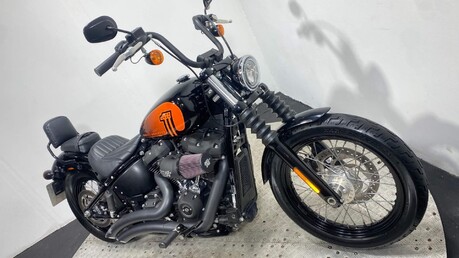 Harley-Davidson Dyna FXBBS STREET BOB 114 26