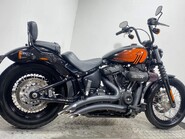 Harley-Davidson Dyna FXBBS STREET BOB 114 28