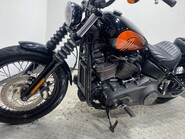 Harley-Davidson Dyna FXBBS STREET BOB 114 30