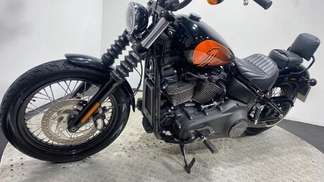 Harley-Davidson Dyna FXBBS STREET BOB 114 30