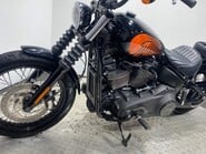 Harley-Davidson Dyna FXBBS STREET BOB 114 4