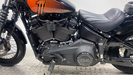 Harley-Davidson Dyna FXBBS STREET BOB 114 18