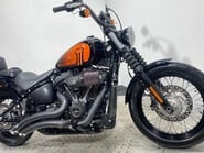 Harley-Davidson Dyna FXBBS STREET BOB 114 9