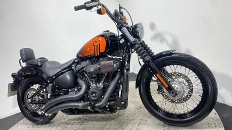 Harley-Davidson Dyna FXBBS STREET BOB 114 9