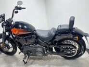 Harley-Davidson Dyna FXBBS STREET BOB 114 10