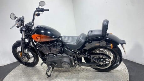 Harley-Davidson Dyna FXBBS STREET BOB 114 10