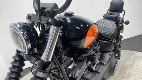 Harley-Davidson Dyna FXBBS STREET BOB 114 32