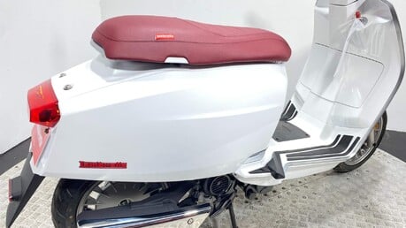 Lambretta V Special 17