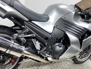 Kawasaki ZZR1400 ZX 1400 D8F ABS 5