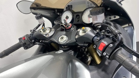 Kawasaki ZZR1400 ZX 1400 D8F ABS 31