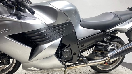 Kawasaki ZZR1400 ZX 1400 D8F ABS 45