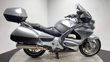 Honda ST ST 1300 A-9