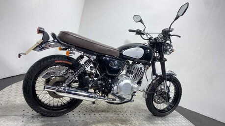 Sinnis Retrostar 250 Naked 2