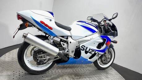 Suzuki GSXR600 GSXR 600 X 2