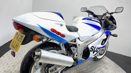 Suzuki GSXR600 GSXR 600 X 3