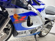 Suzuki GSXR600 GSXR 600 X 27