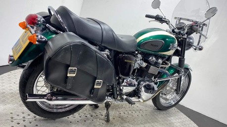 Triumph Bonneville 3