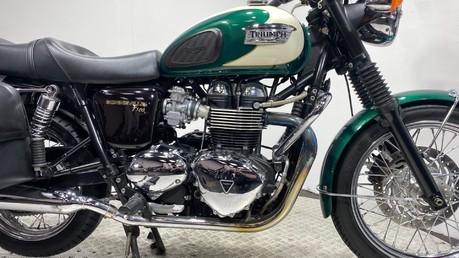 Triumph Bonneville 15