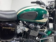 Triumph Bonneville 23