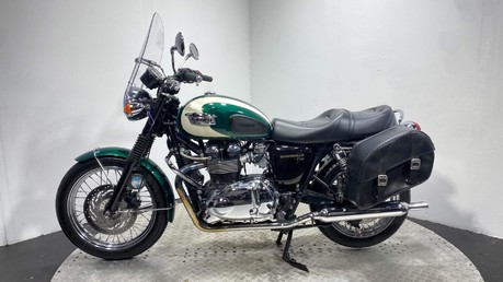 Triumph Bonneville 29