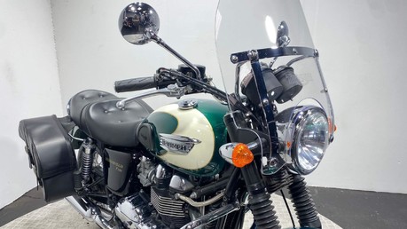 Triumph Bonneville 51