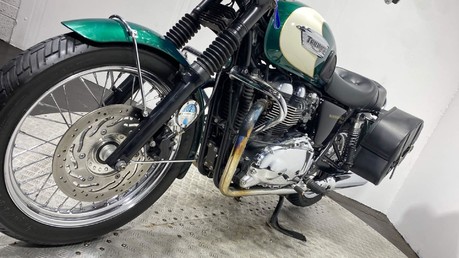 Triumph Bonneville 54