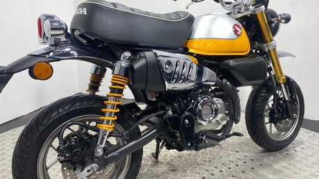 Honda Monkey 125 4