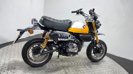 Honda Monkey 125 33