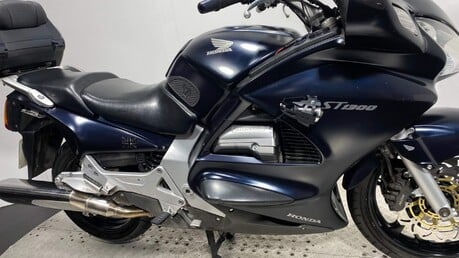 Honda ST ST 1300 13