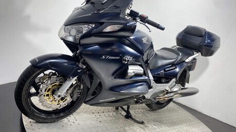 Honda ST ST 1300 27