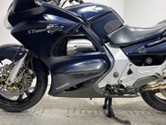 Honda ST ST 1300 34