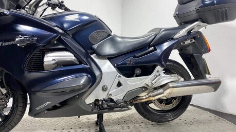 Honda ST ST 1300 35