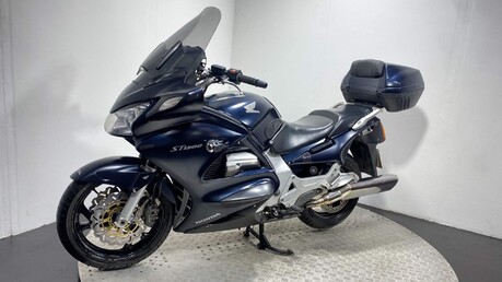 Honda ST ST 1300 42