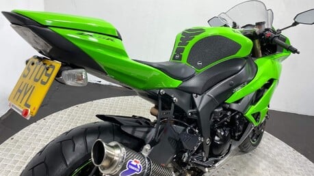 Kawasaki ZX-6R ZX 600 R9F 3