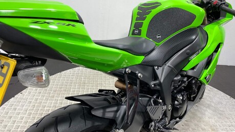 Kawasaki ZX-6R ZX 600 R9F 9