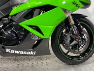 Kawasaki ZX-6R ZX 600 R9F 17