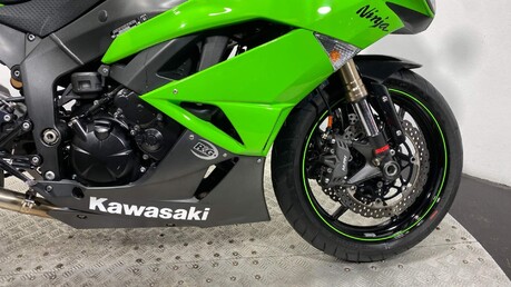 Kawasaki ZX-6R ZX 600 R9F 17