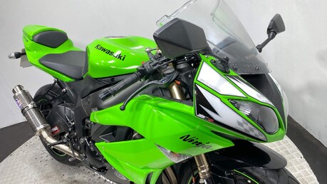 Kawasaki ZX-6R ZX 600 R9F 19