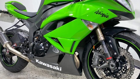 Kawasaki ZX-6R ZX 600 R9F 24