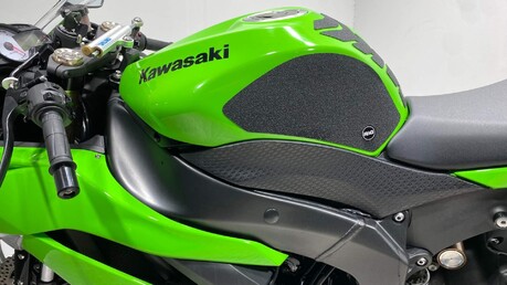 Kawasaki ZX-6R ZX 600 R9F 36