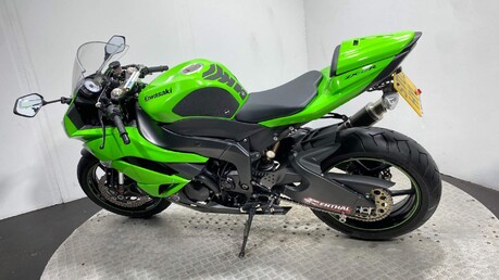 Kawasaki ZX-6R ZX 600 R9F 47