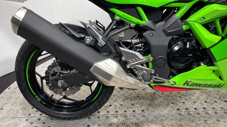 Kawasaki Ninja BX 125 BRFAN 12