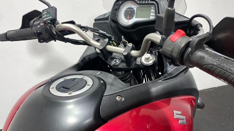 Suzuki V-Strom 11