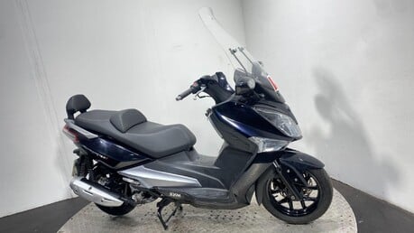 SYM Joymax JOYMAX GTS 125i 11