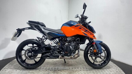 KTM Duke 125 Duke