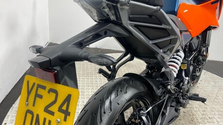 KTM Duke 125 Duke 4