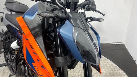 KTM Duke 125 Duke 23