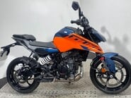 KTM Duke 125 Duke 33