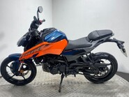 KTM Duke 125 Duke 34